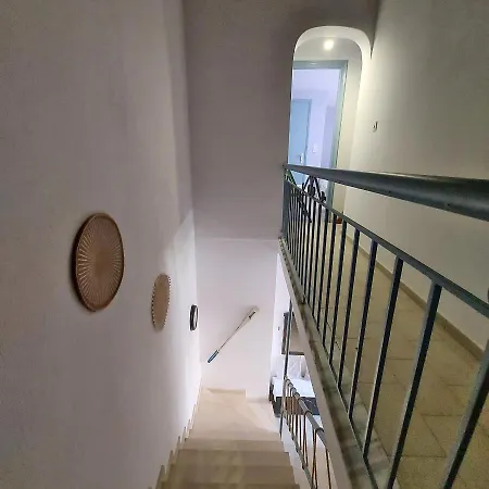 Πανσιόν Voula's House *