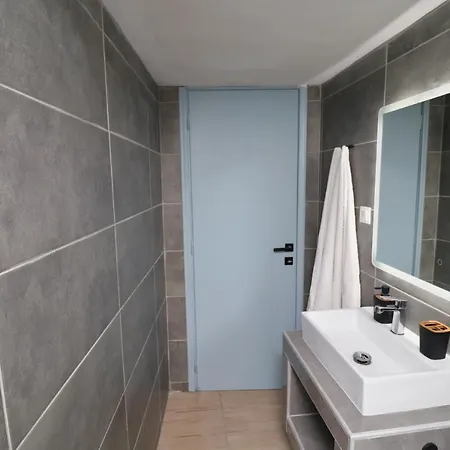 Voula's House 招待所 斯基亚索斯镇